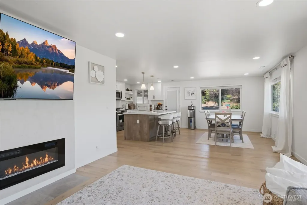 413 104th Avenue E Edgewood WA 98372