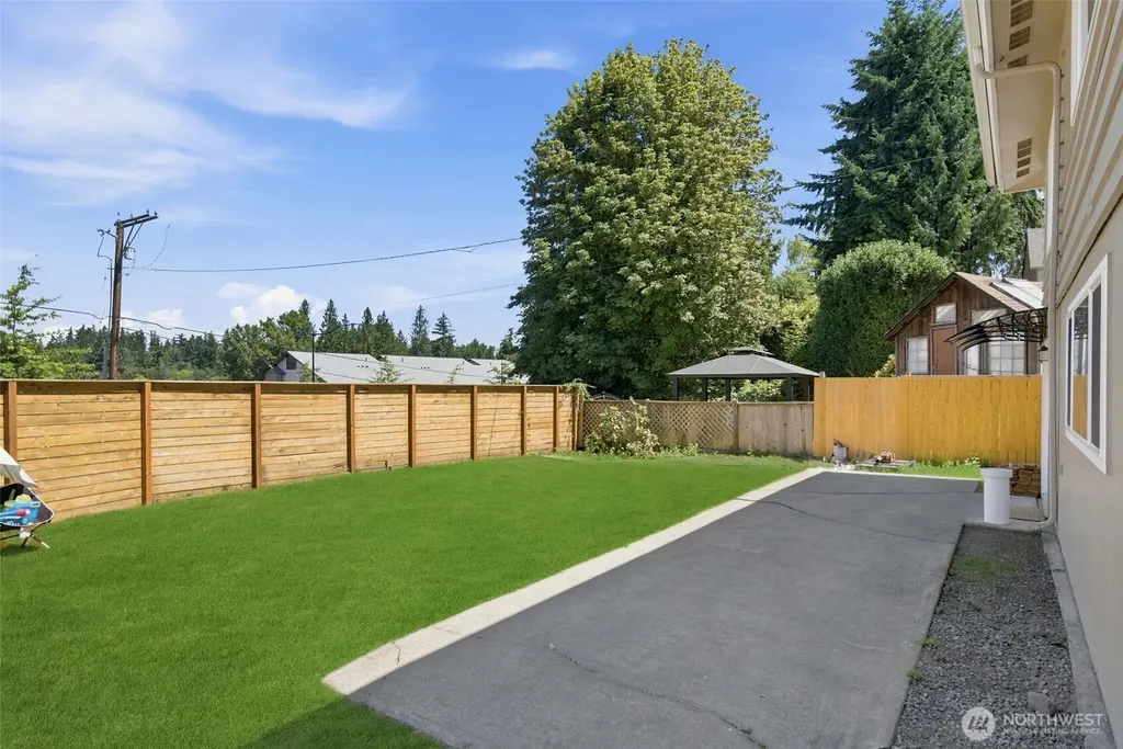 413 104th Avenue E Edgewood WA 98372