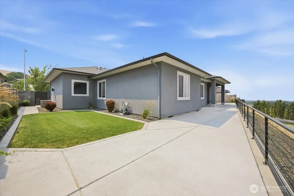 5483 S Kent Street Kennewick WA 99337
