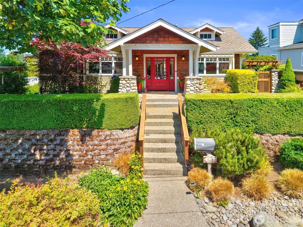 623 Kitsap Street Port Orchard WA 98366