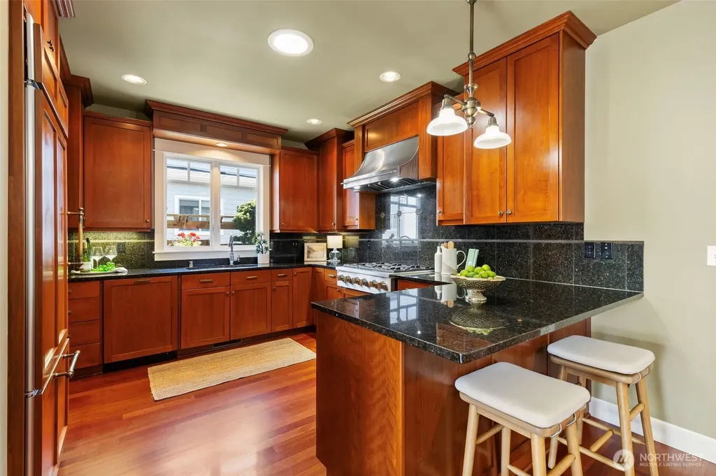 623 Kitsap Street Port Orchard WA 98366