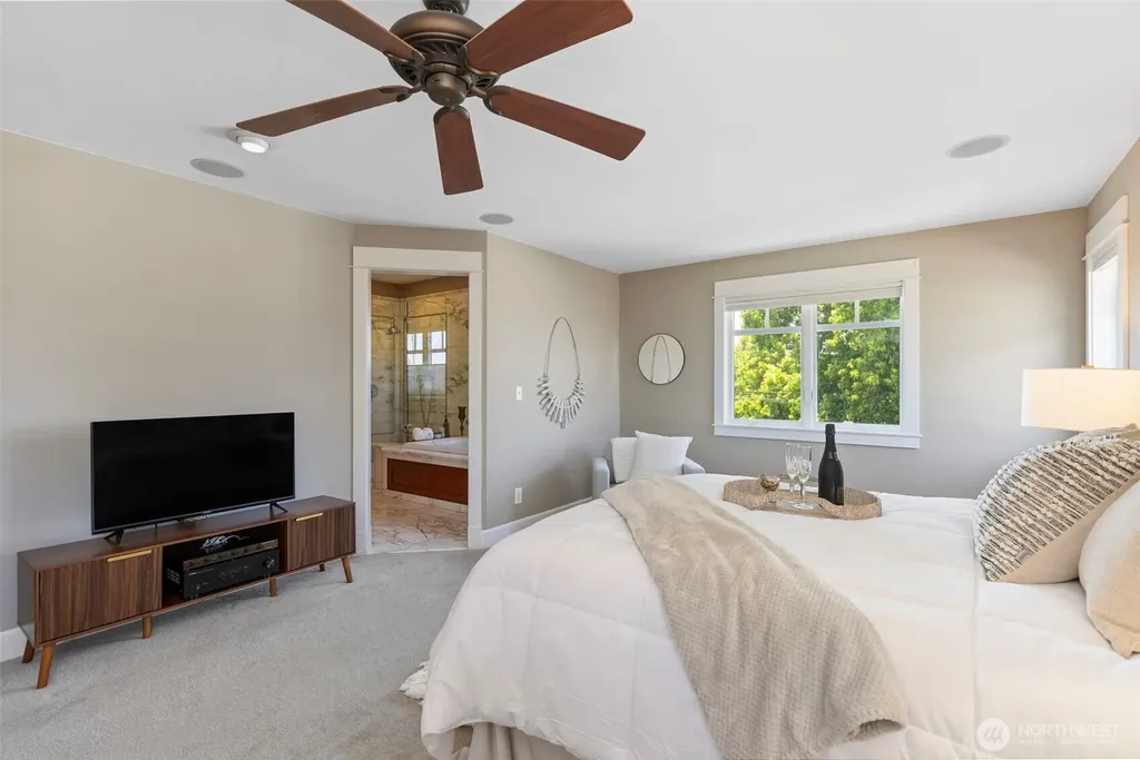 623 Kitsap Street Port Orchard WA 98366