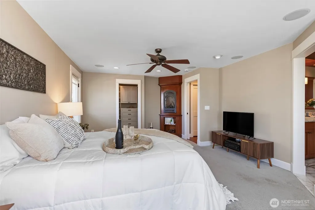 623 Kitsap Street Port Orchard WA 98366