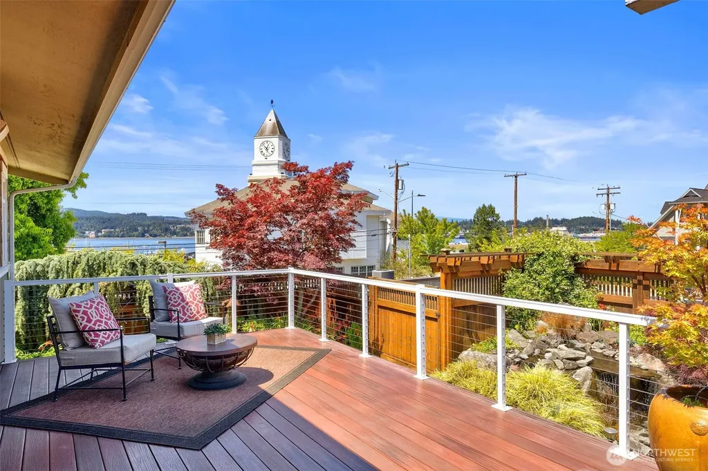 623 Kitsap Street Port Orchard WA 98366