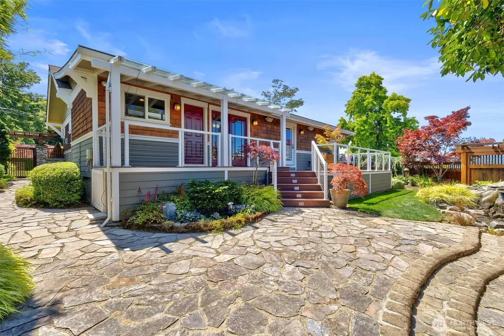 623 Kitsap Street Port Orchard WA 98366