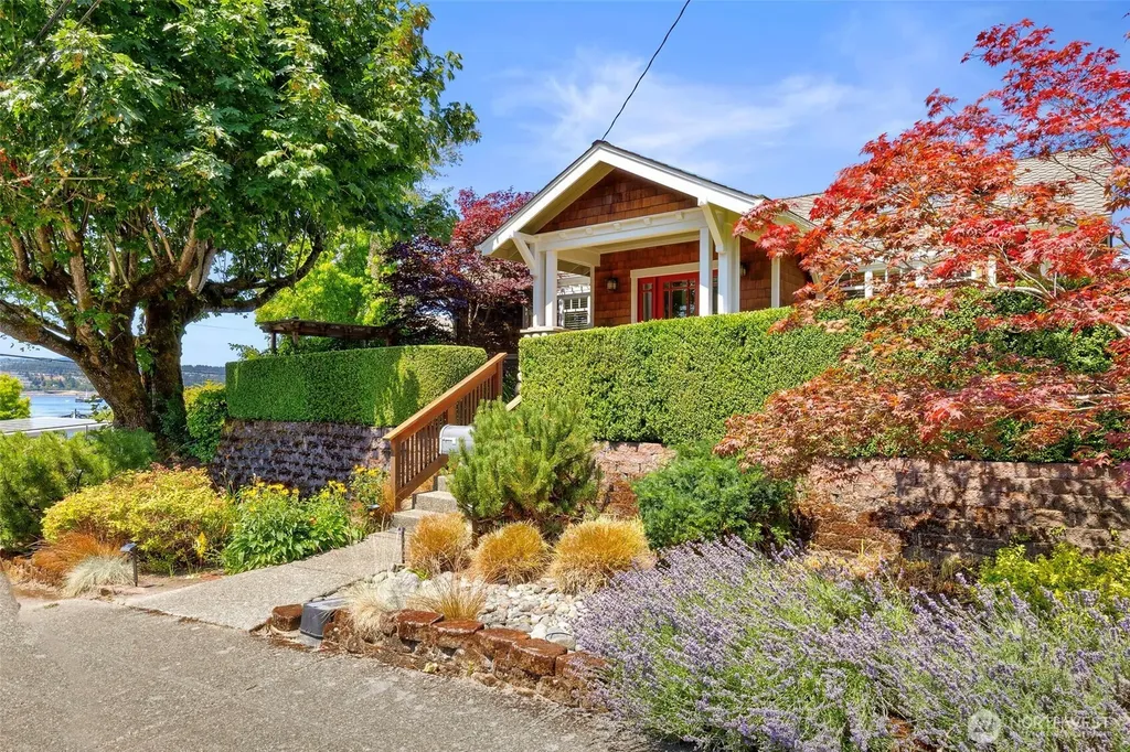 623 Kitsap Street Port Orchard WA 98366