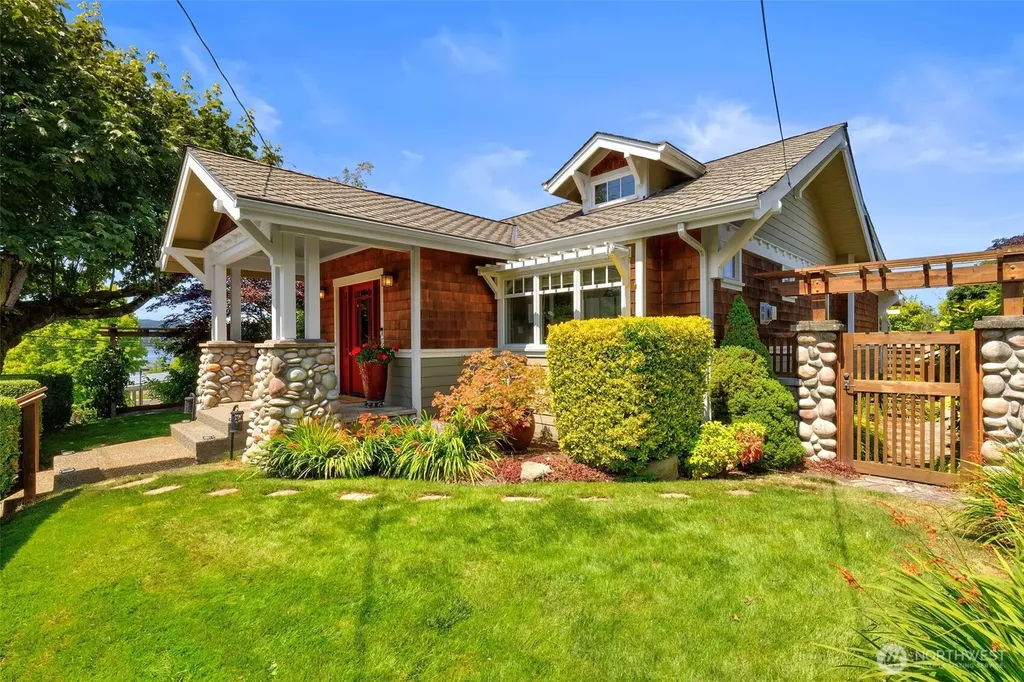 623 Kitsap Street Port Orchard WA 98366