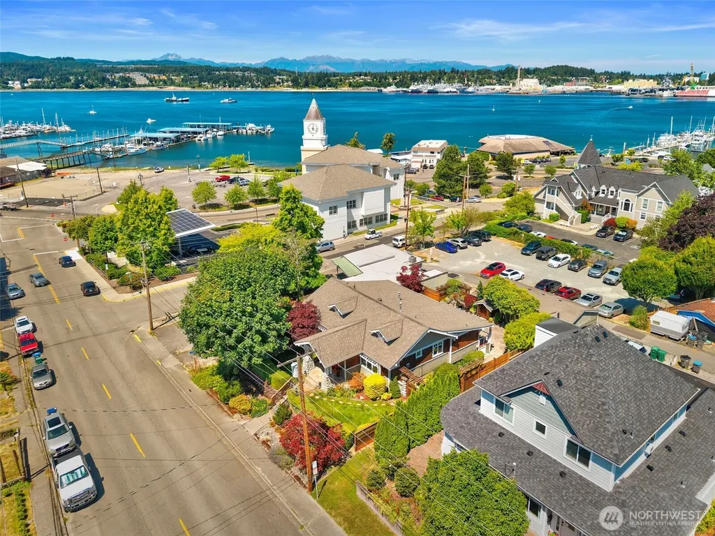 623 Kitsap Street Port Orchard WA 98366