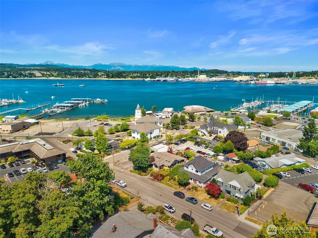 623 Kitsap Street Port Orchard WA 98366