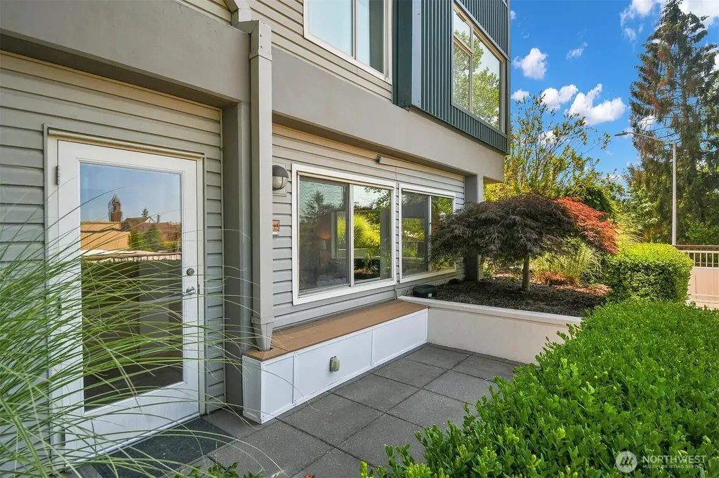 425 23rd Avenue S Seattle WA 98144