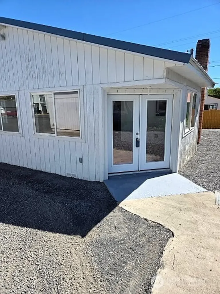 40 Cherry Street S Soap Lake WA 98851