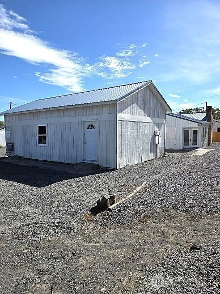 40 Cherry Street S Soap Lake WA 98851