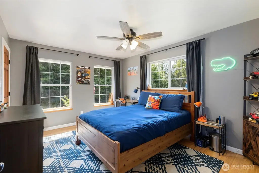8843 Clearwater Lane SE Port Orchard WA 98367