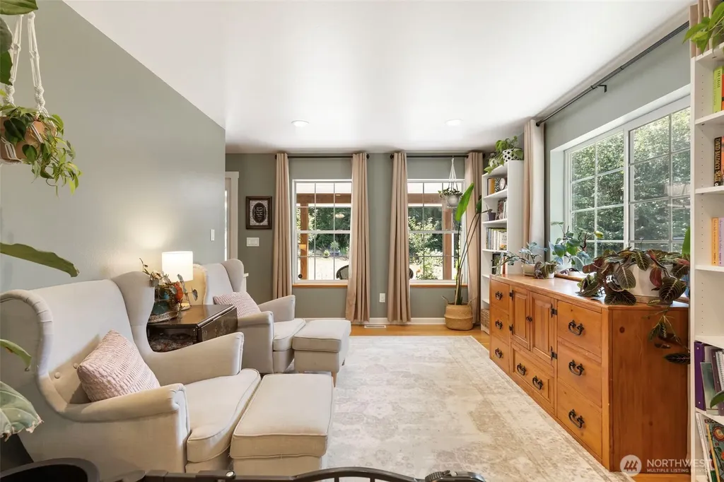 8843 Clearwater Lane SE Port Orchard WA 98367