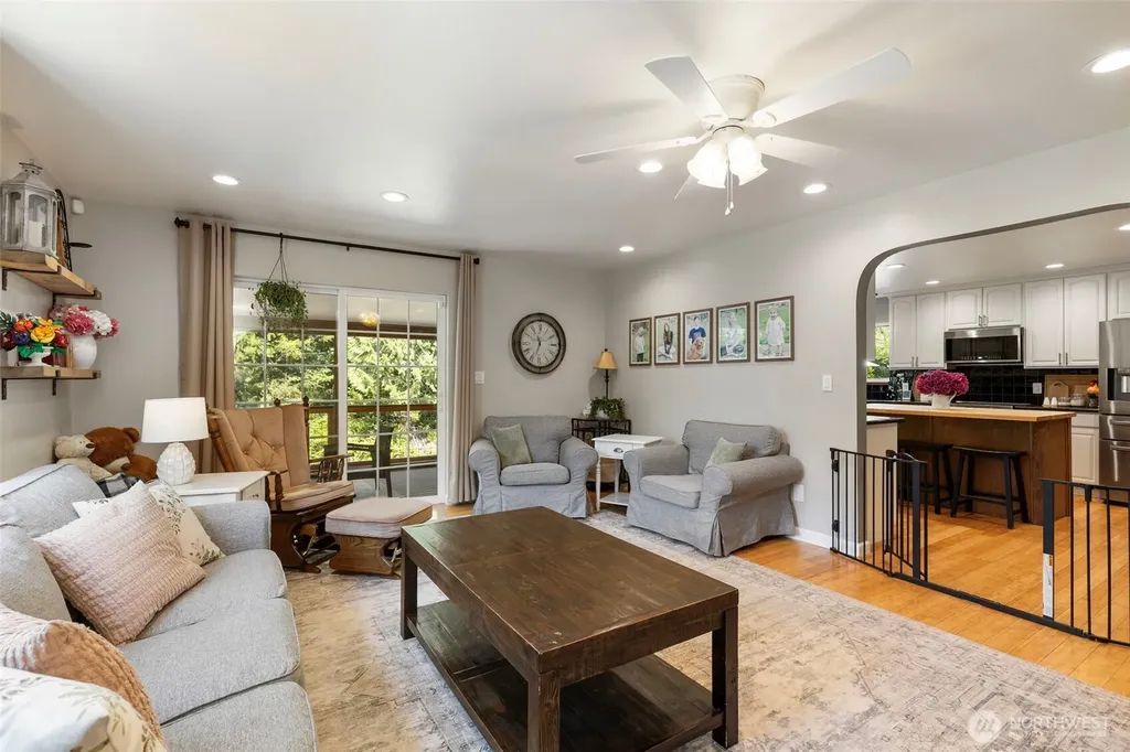 8843 Clearwater Lane SE Port Orchard WA 98367
