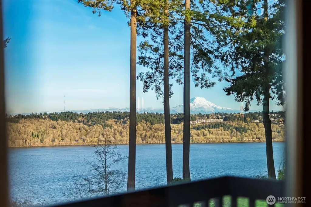 3323 9th Avenue Ct NW Gig Harbor WA 98335