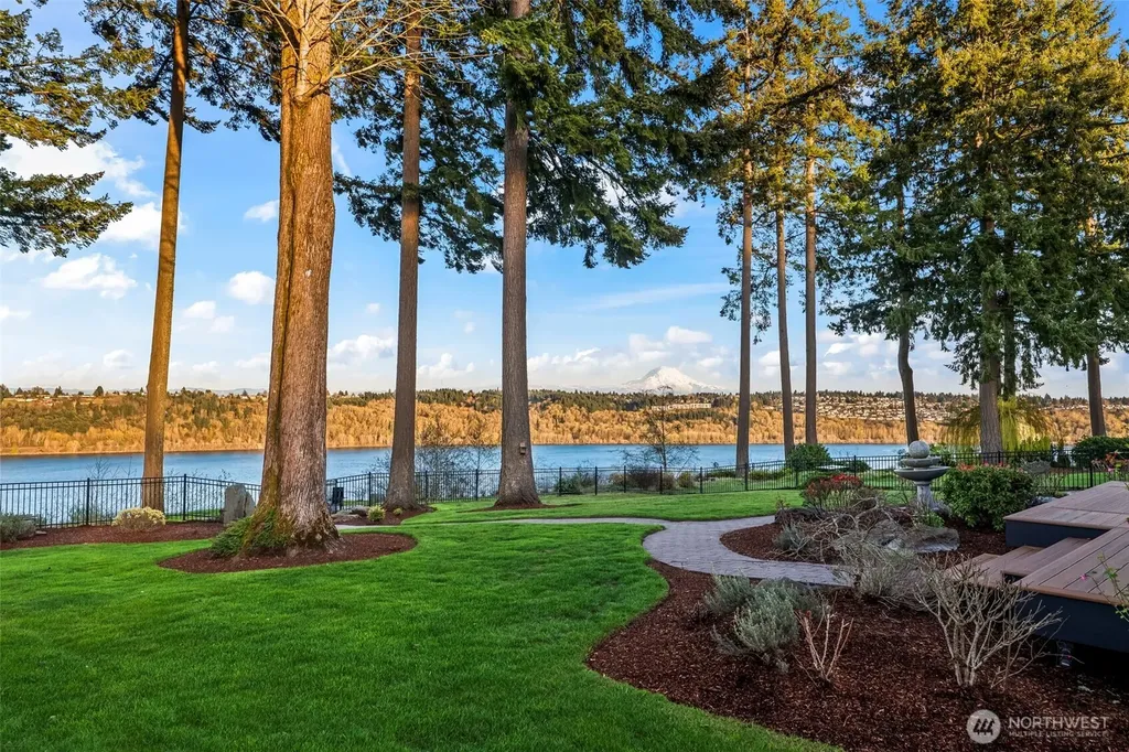 3323 9th Avenue Ct NW Gig Harbor WA 98335
