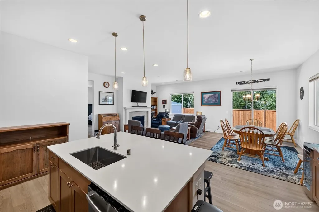 6158 Marymere Road SW Port Orchard WA 98367