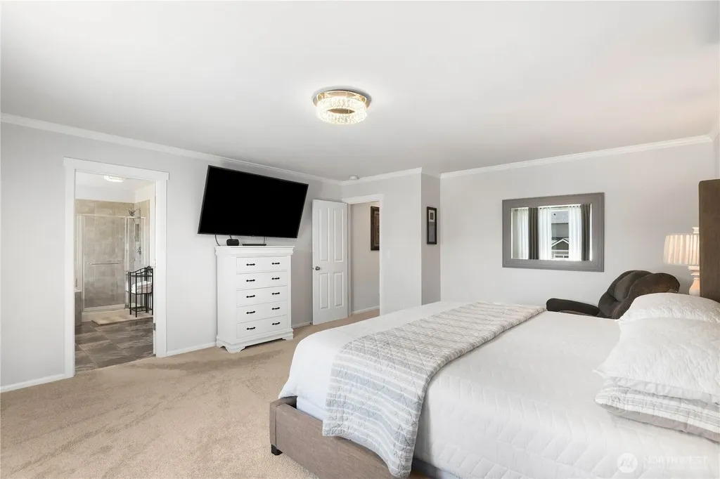 1010 Van Ogle Lane NW Orting WA 98360