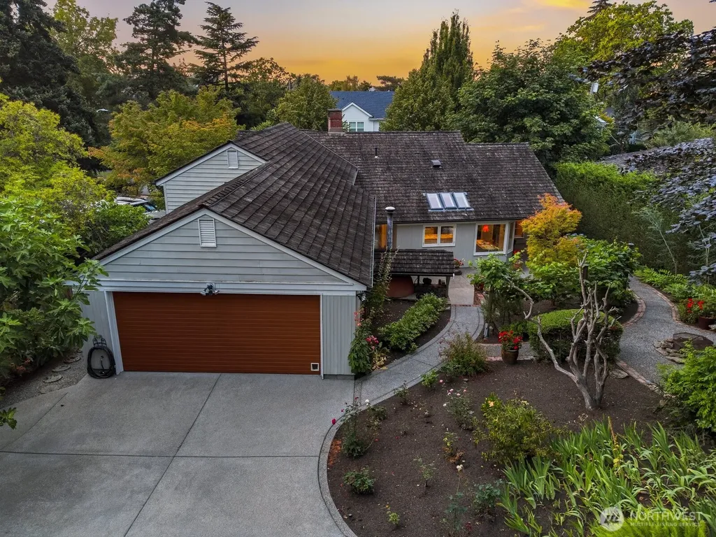 2109 38th Avenue E Seattle WA 98112
