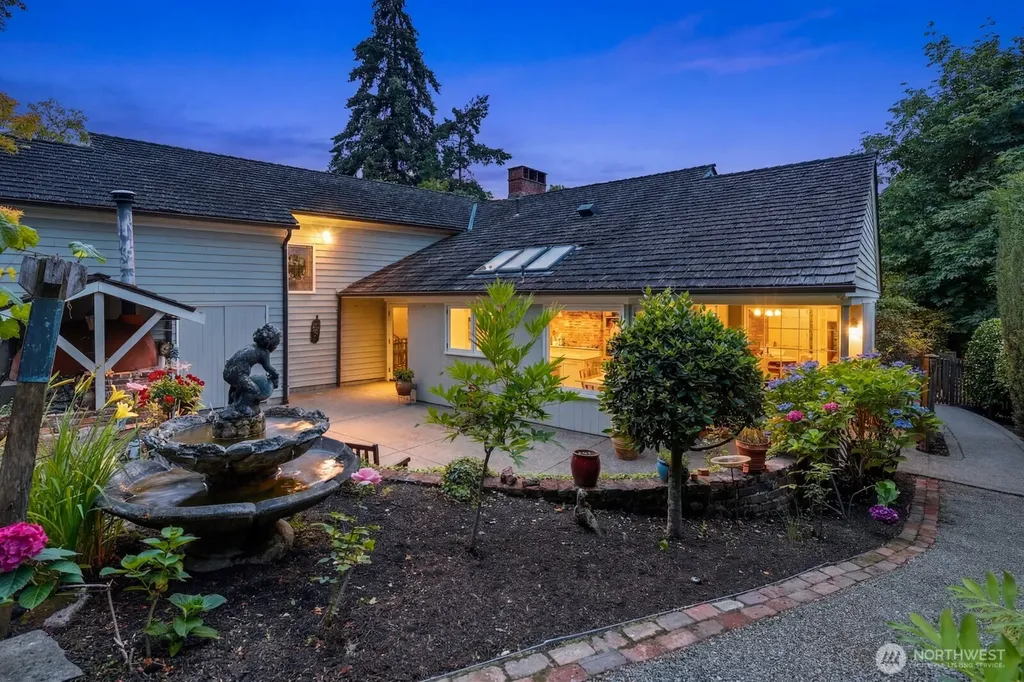 2109 38th Avenue E Seattle WA 98112