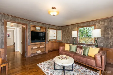 2109 38th Avenue E Seattle WA 98112