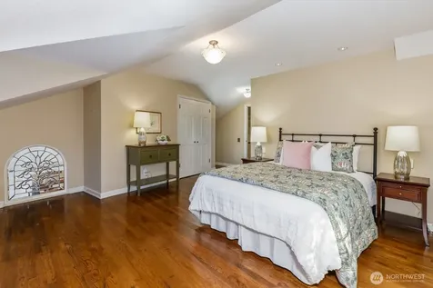 2109 38th Avenue E Seattle WA 98112