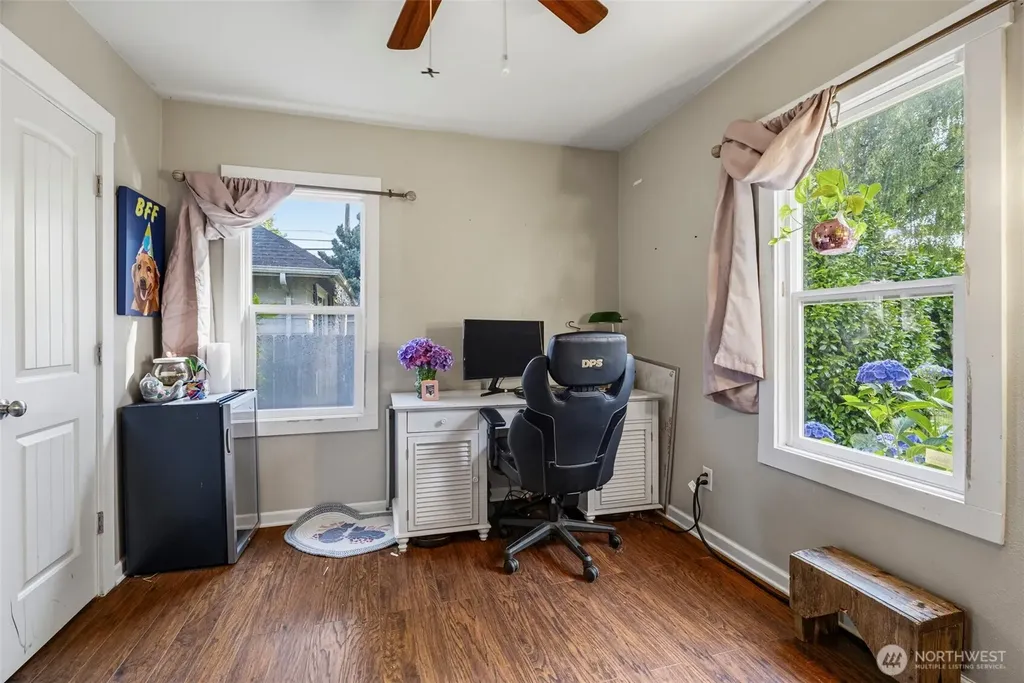 561 18th Avenue Longview WA 98632