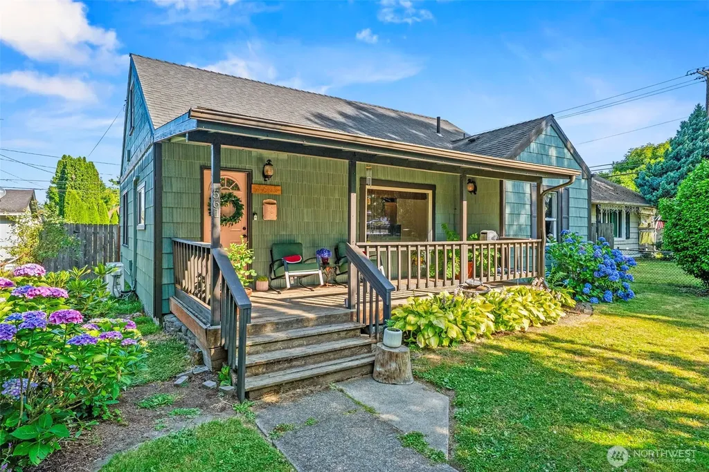561 18th Avenue Longview WA 98632
