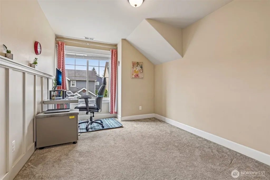 10015 1st Street NE Lake Stevens WA 98258