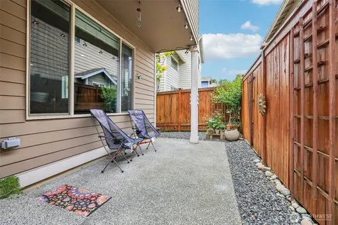 10015 1st Street NE Lake Stevens WA 98258