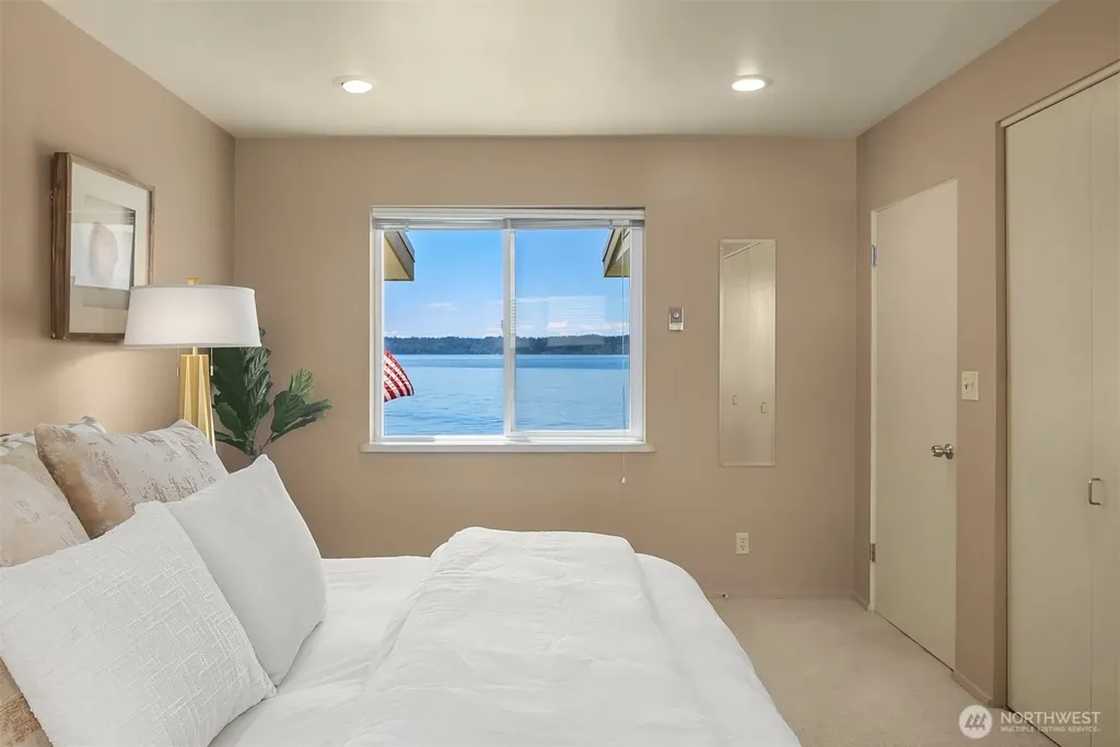 10203 47th Avenue SW Seattle WA 98146