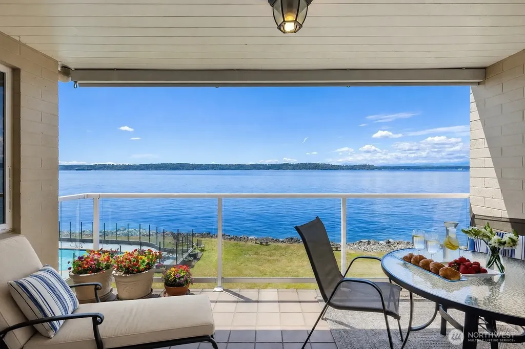 10203 47th Avenue SW Seattle WA 98146