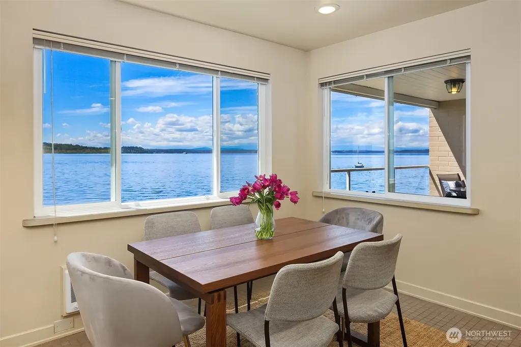 10203 47th Avenue SW Seattle WA 98146