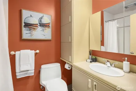 10203 47th Avenue SW Seattle WA 98146