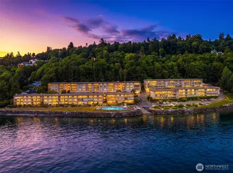 10203 47th Avenue SW Seattle WA 98146