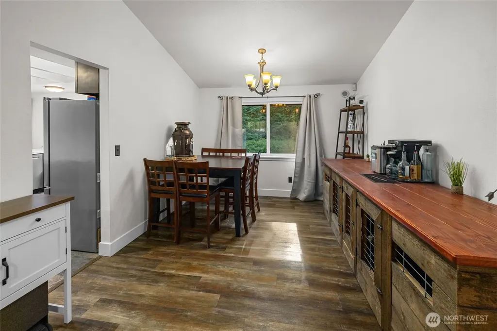 27519 72nd Avenue E Graham WA 98338