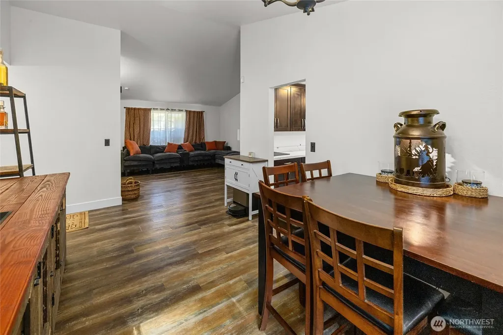 27519 72nd Avenue E Graham WA 98338