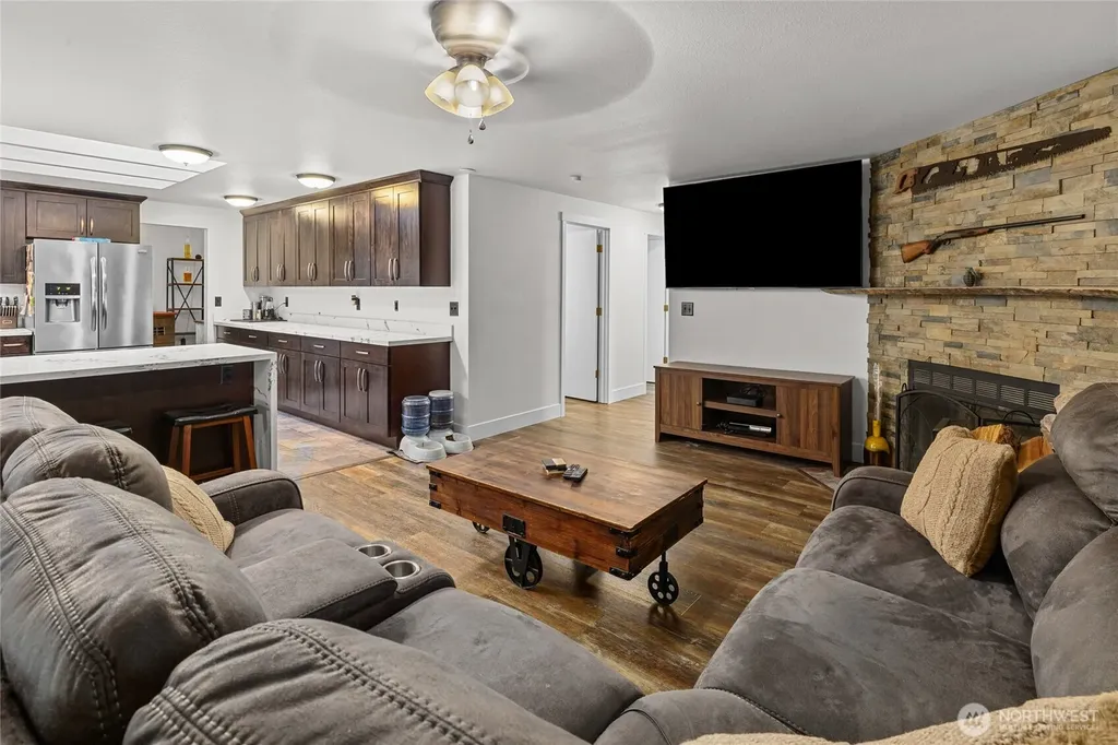 27519 72nd Avenue E Graham WA 98338