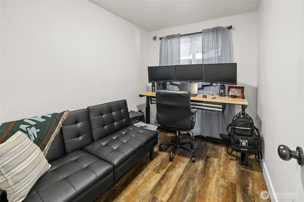 27519 72nd Avenue E Graham WA 98338