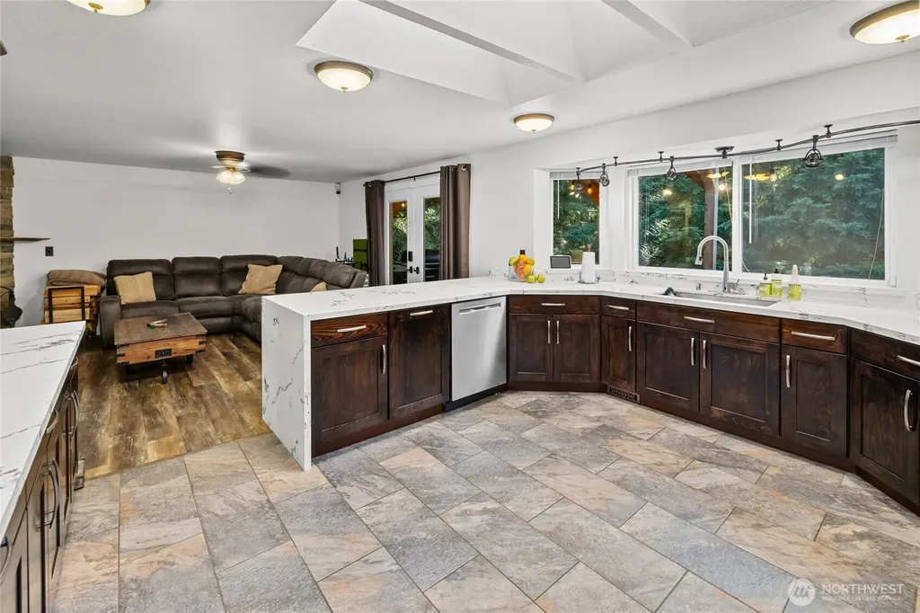 27519 72nd Avenue E Graham WA 98338