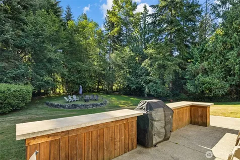 27519 72nd Avenue E Graham WA 98338