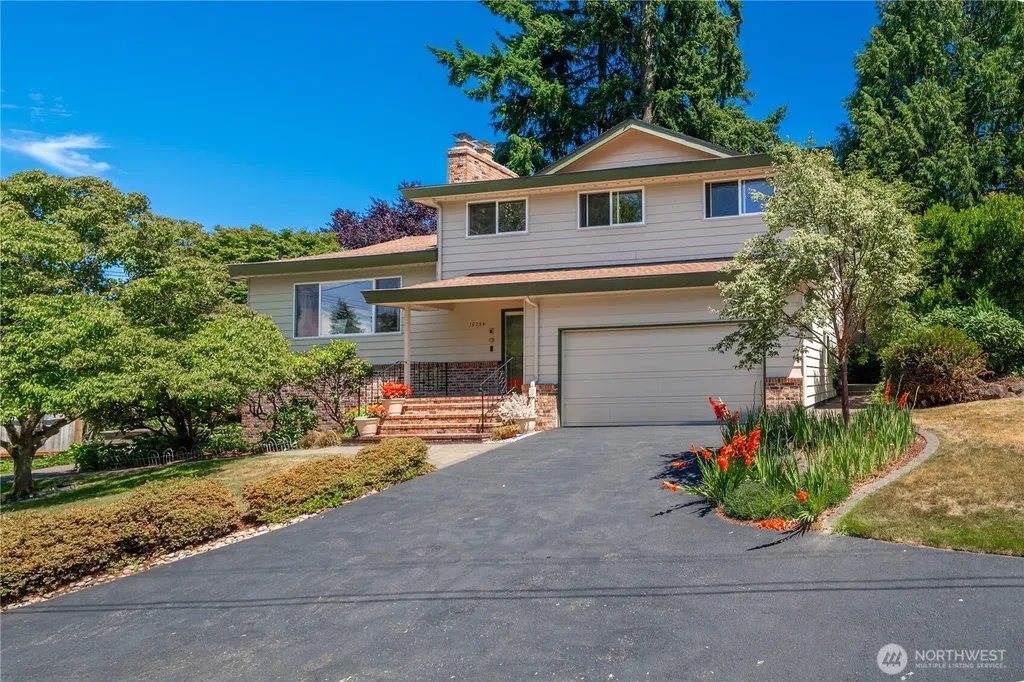 15734 14th Avenue SW Burien WA 98166