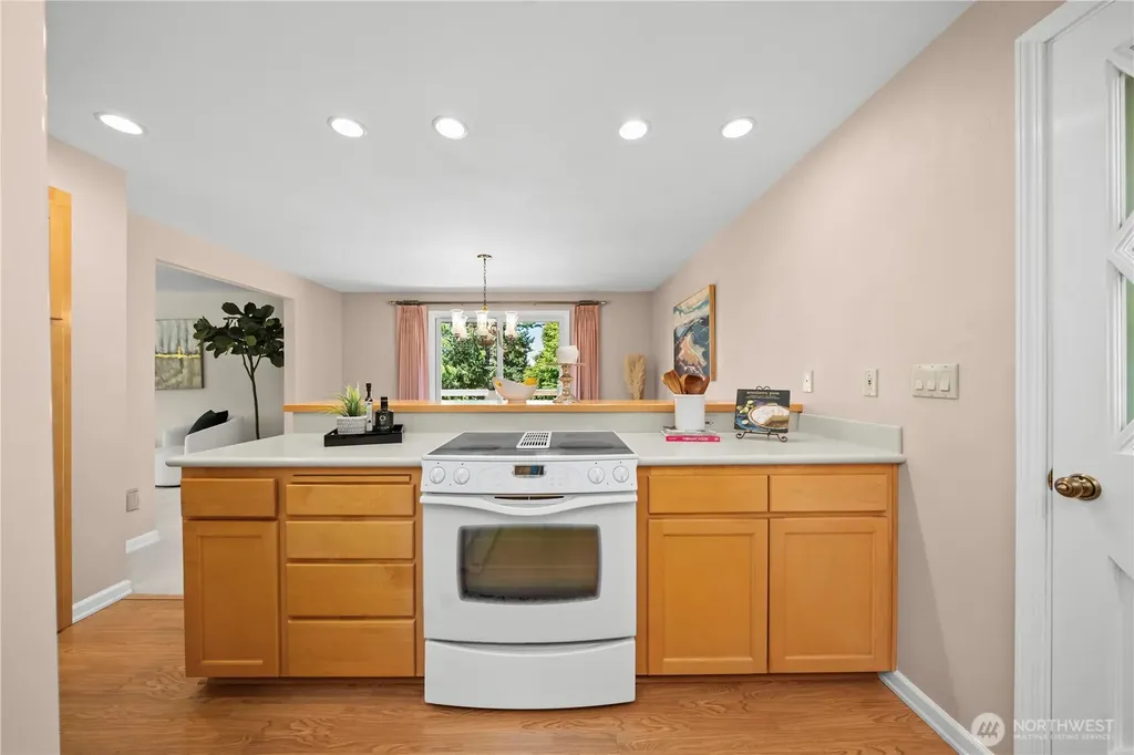 15734 14th Avenue SW Burien WA 98166