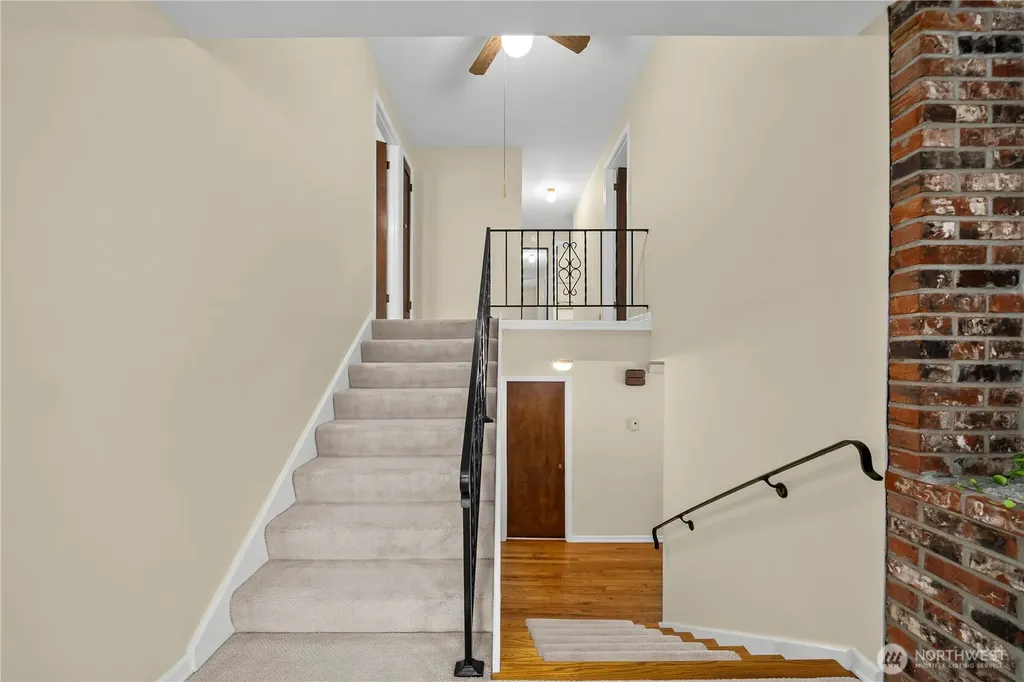 15734 14th Avenue SW Burien WA 98166