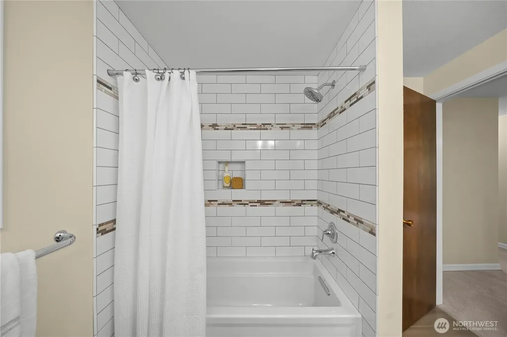 15734 14th Avenue SW Burien WA 98166