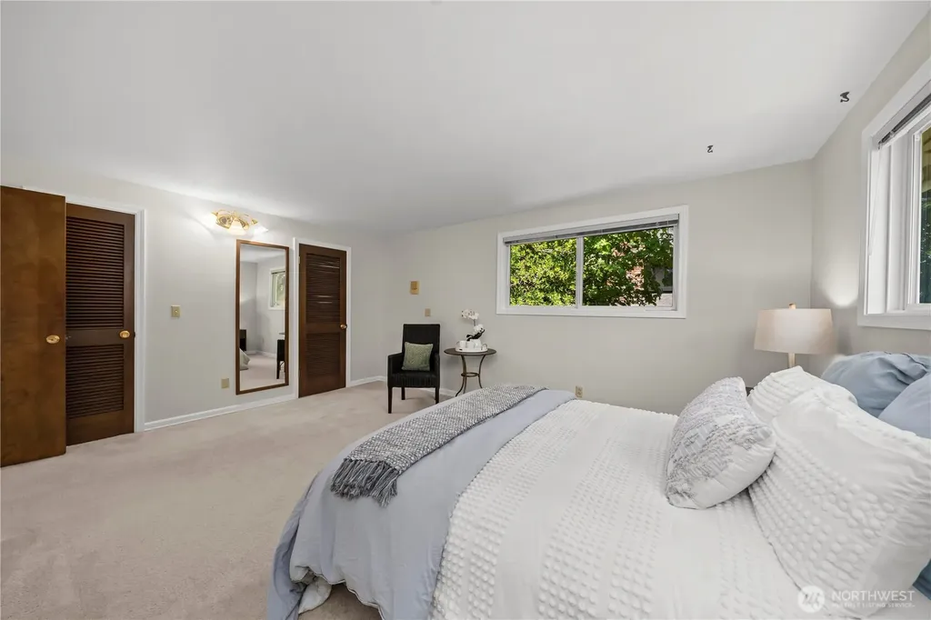 15734 14th Avenue SW Burien WA 98166