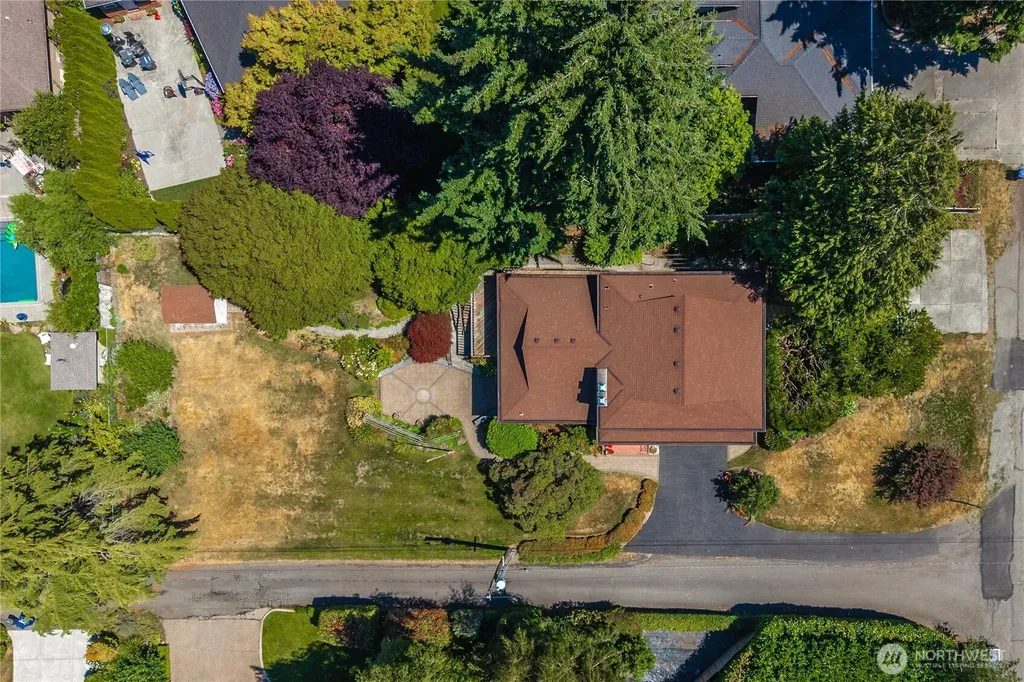 15734 14th Avenue SW Burien WA 98166