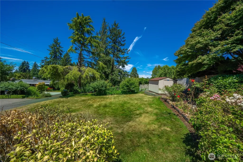 15734 14th Avenue SW Burien WA 98166