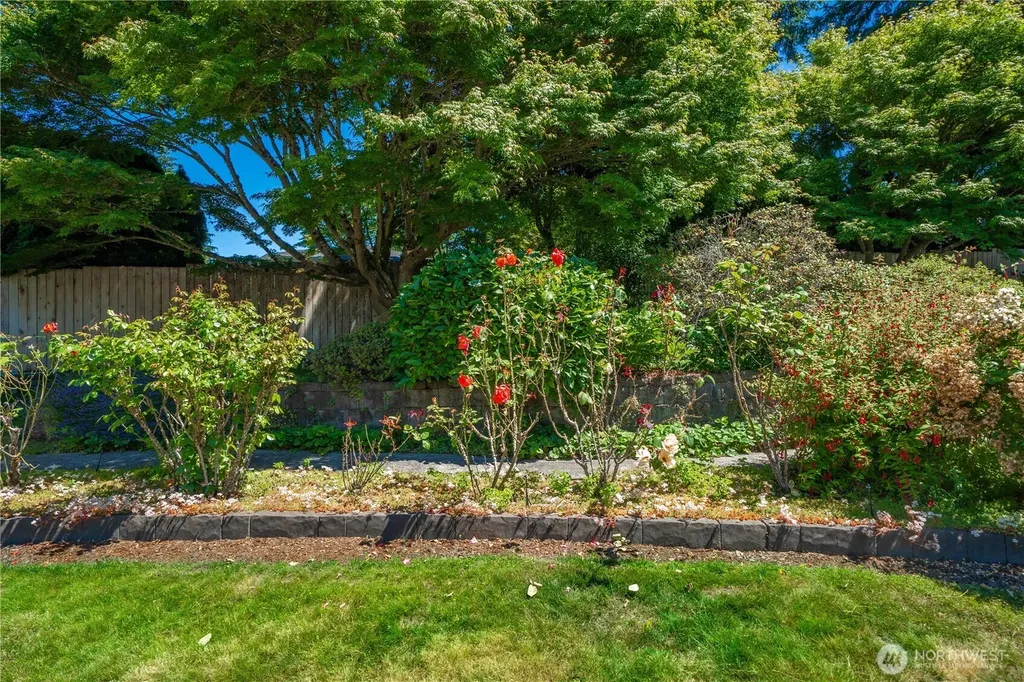 15734 14th Avenue SW Burien WA 98166